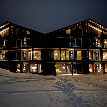 Kikut Alpin Lodge Ski In - Ski Out ไยโล ภายนอก รูปภาพ